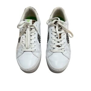 Cariuma Salvas Sneaker - Women’s size 9.5